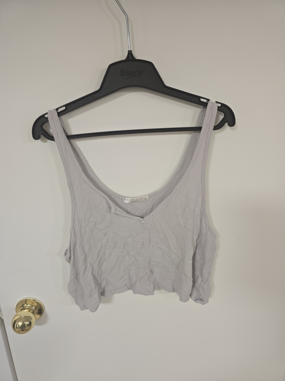 Women's Ribbed V-Neck Cropped Tank Top - Light Lavender